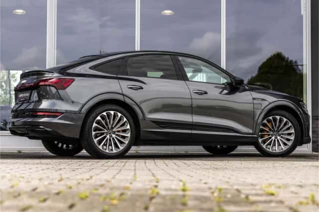 Audi e-tron (2020) thumbnail 3