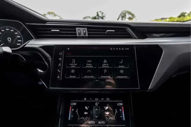 Audi e-tron (2020) thumbnail 30