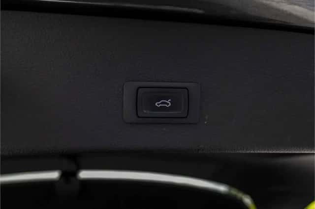Audi e-tron (2020) thumbnail 41