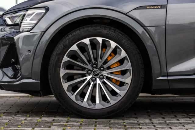 Audi e-tron (2020) thumbnail 64