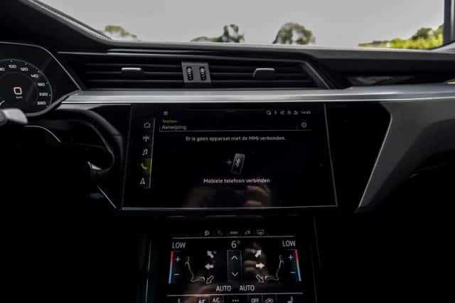Audi e-tron (2020) thumbnail 77