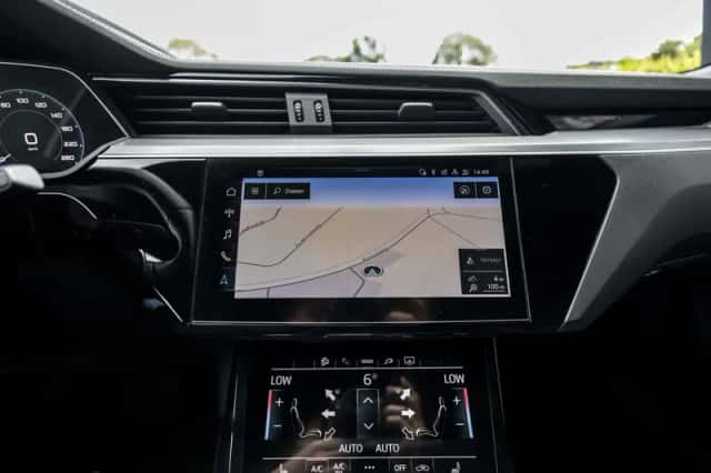 Audi e-tron (2020) thumbnail 78