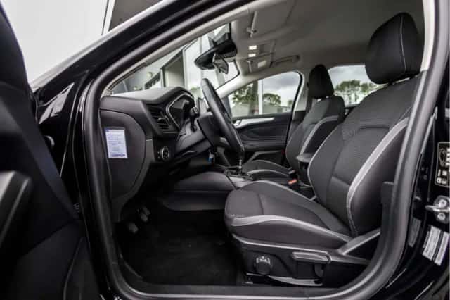 Ford Focus (2021) thumbnail 49