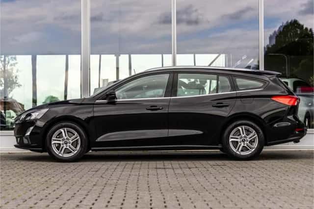 Ford Focus (2021) thumbnail 6