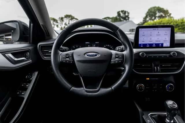 Ford Focus (2021) thumbnail 8