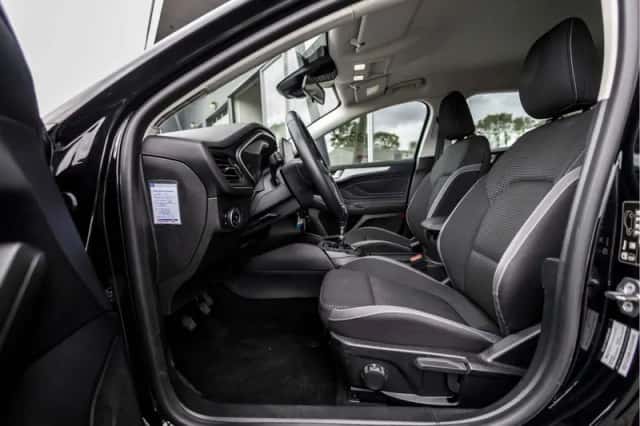 Ford Focus (2021) thumbnail 10