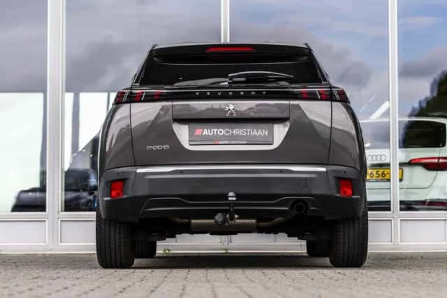 Peugeot 2008 (2021) thumbnail 5