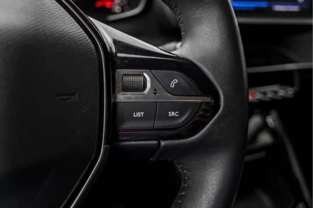 Peugeot 2008 (2021) thumbnail 73