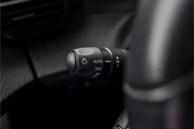 Peugeot 2008 (2021) thumbnail 75