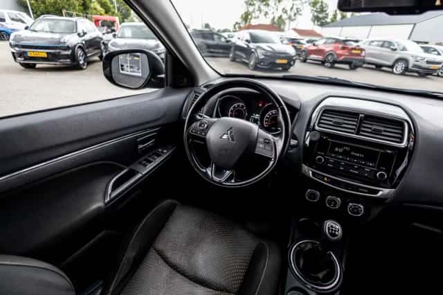 Mitsubishi ASX (2016) thumbnail 20