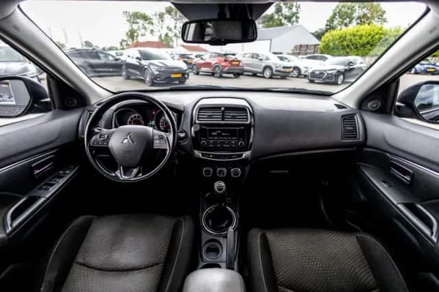 Mitsubishi ASX (2016) thumbnail 38