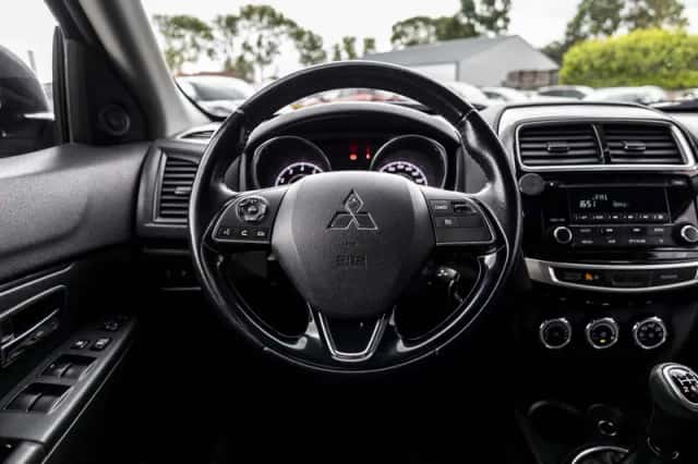 Mitsubishi ASX (2016) thumbnail 39