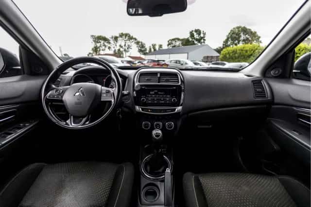 Mitsubishi ASX (2016) thumbnail 53