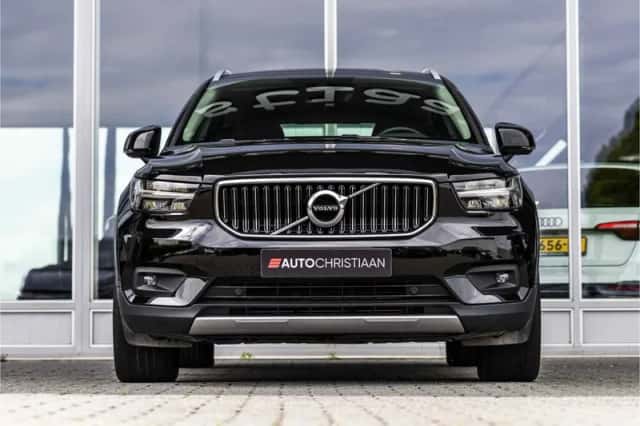 Volvo XC40 (2021) thumbnail 4