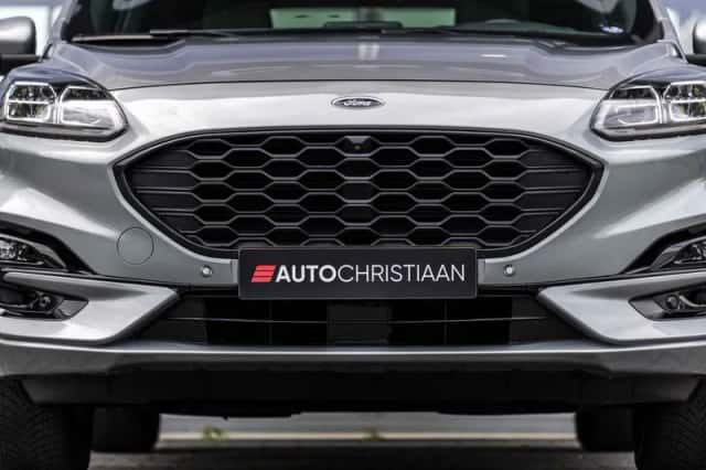 Ford Kuga (2022) thumbnail 14