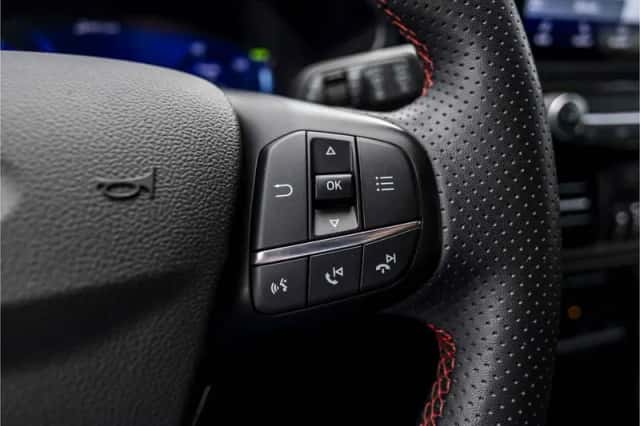 Ford Kuga (2022) thumbnail 25