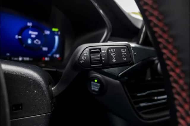 Ford Kuga (2022) thumbnail 27