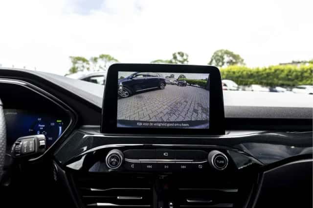 Ford Kuga (2022) thumbnail 28