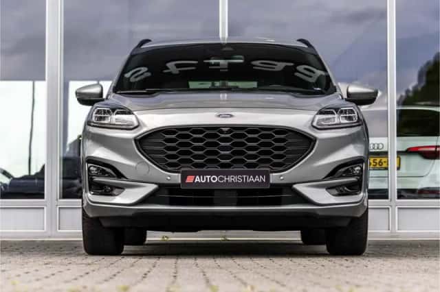Ford Kuga (2022) thumbnail 4