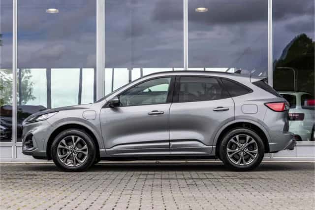 Ford Kuga (2022) thumbnail 41