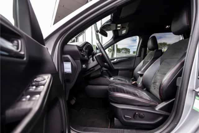 Ford Kuga (2022) thumbnail 45