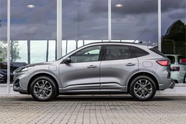 Ford Kuga (2022) thumbnail 6
