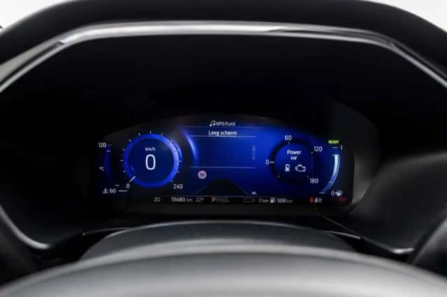 Ford Kuga (2022) thumbnail 6