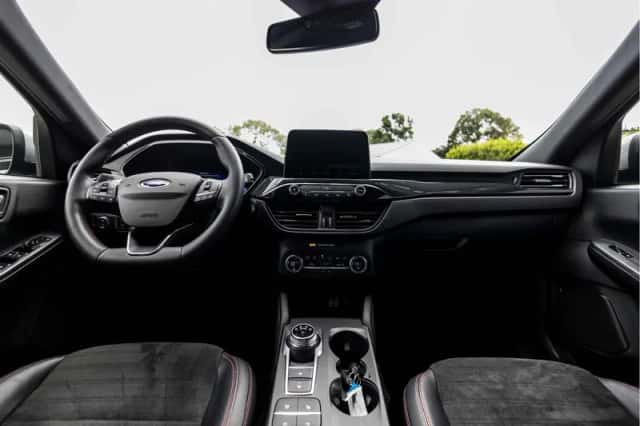 Ford Kuga (2022) thumbnail 59