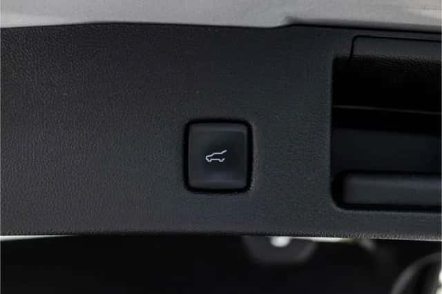Ford Kuga (2022) thumbnail 71