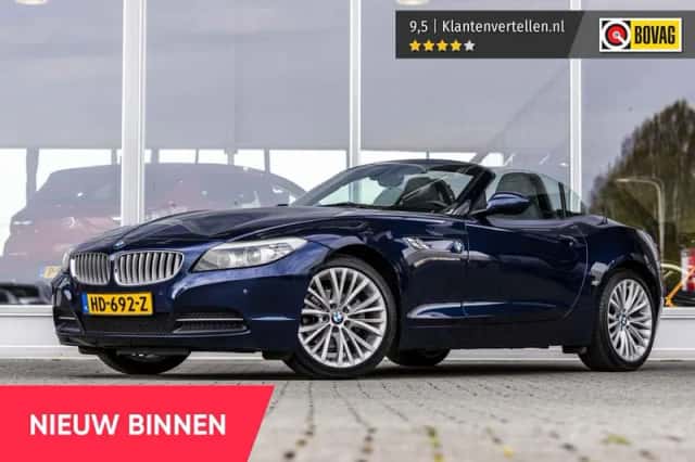 BMW Z4 (2011) thumbnail 2