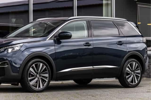 Peugeot 5008 (2018) thumbnail 12