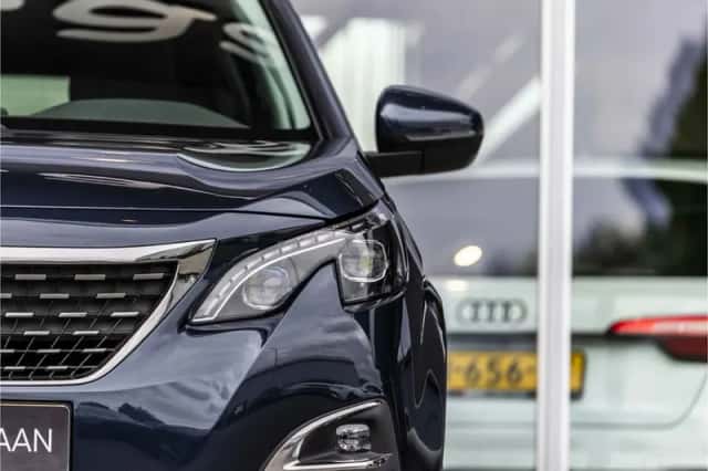 Peugeot 5008 (2018) thumbnail 16