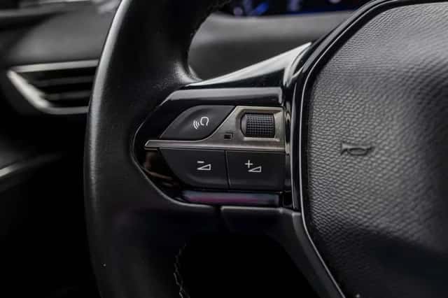 Peugeot 5008 (2018) thumbnail 30