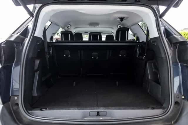 Peugeot 5008 (2018) thumbnail 37