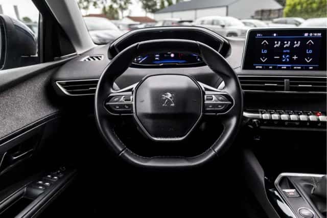 Peugeot 5008 (2018) thumbnail 46
