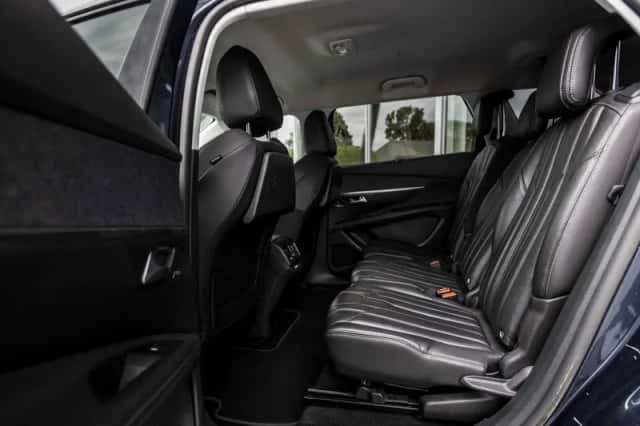 Peugeot 5008 (2018) thumbnail 49