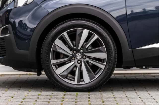 Peugeot 5008 (2018) thumbnail 59