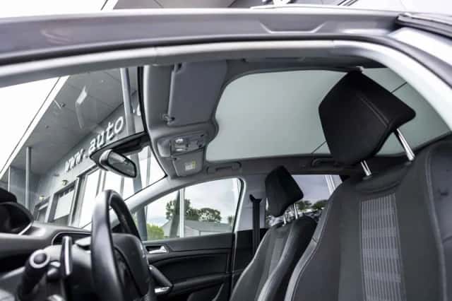 Peugeot 308 (2019) thumbnail 14