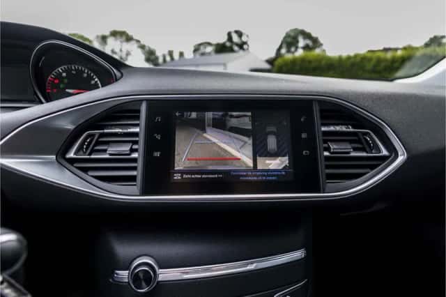 Peugeot 308 (2019) thumbnail 25