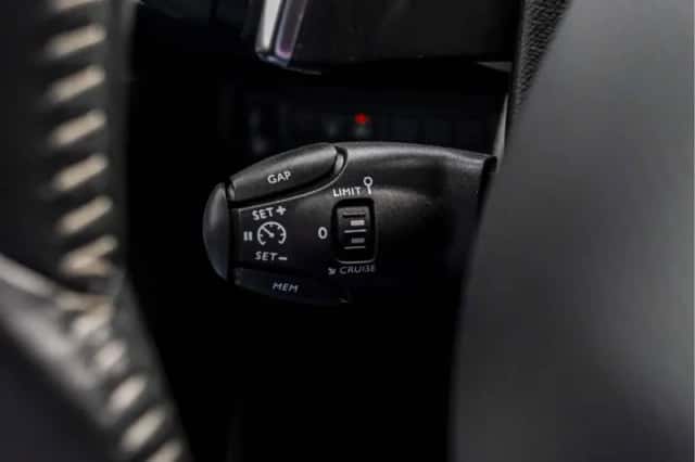 Peugeot 308 (2019) thumbnail 37