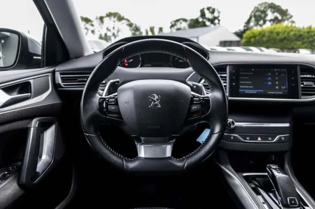 Peugeot 308 (2019) thumbnail 49