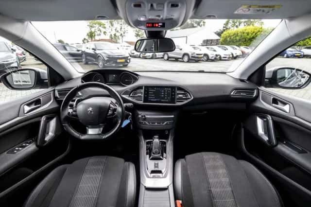 Peugeot 308 (2019) thumbnail 7