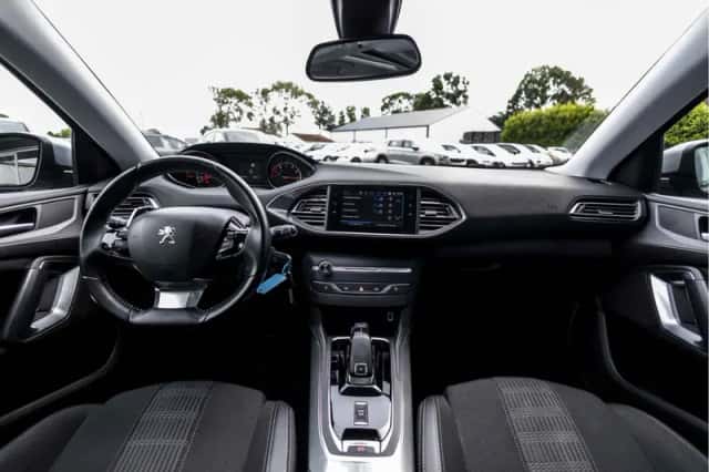 Peugeot 308 (2019) thumbnail 73