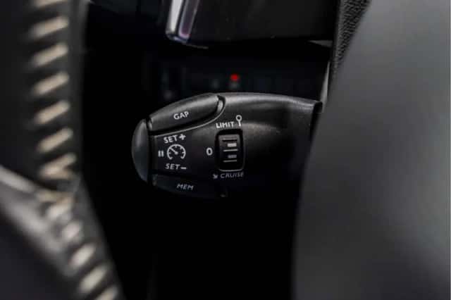 Peugeot 308 (2019) thumbnail 78