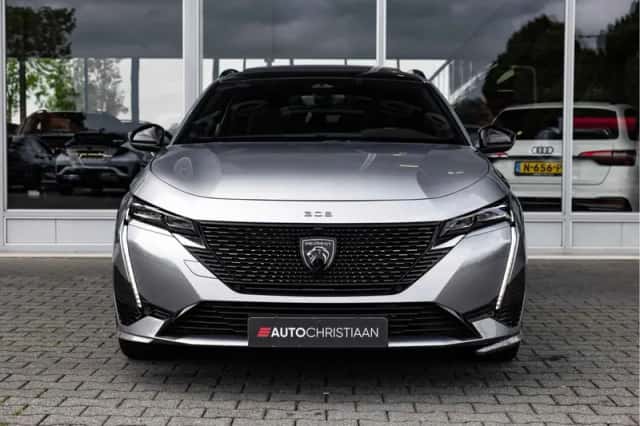 Peugeot 308 (2023) thumbnail 4