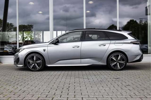 Peugeot 308 (2023) thumbnail 6