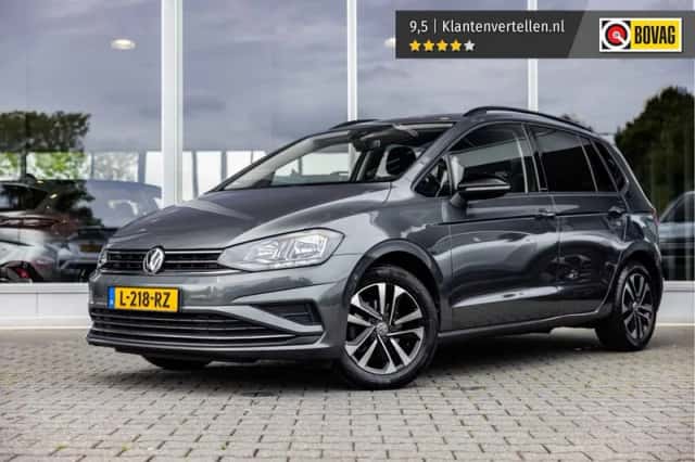 Volkswagen Golf (2019) thumbnail 2
