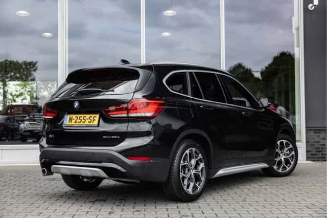 BMW X1 (2021) thumbnail 3
