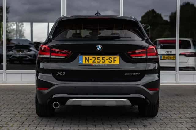 BMW X1 (2021) thumbnail 5