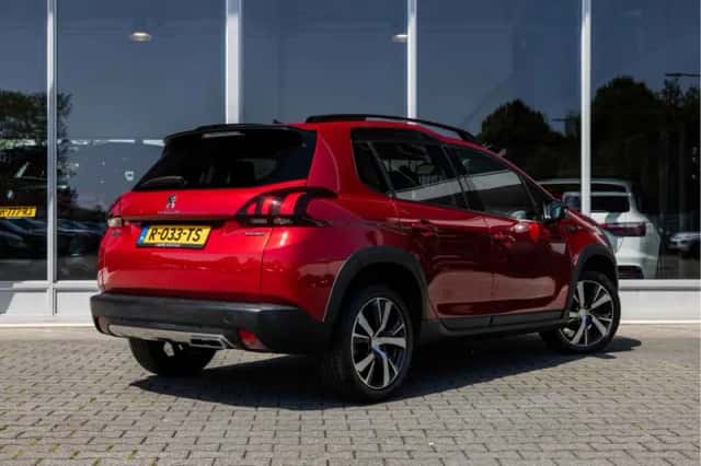 Peugeot 2008 (2018) thumbnail 3